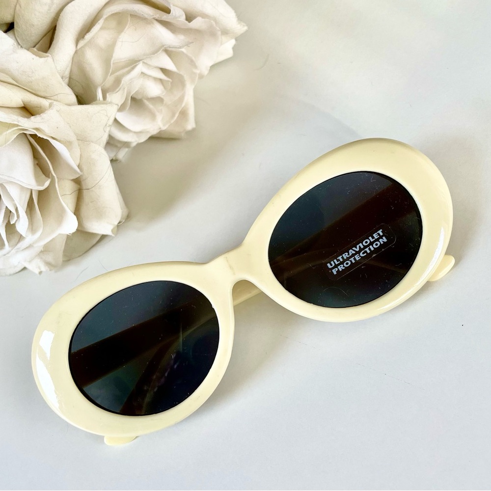 Vintage Style Opaque Buttery Cream Acrylic Oval Cat Eye Sunglasses, New
